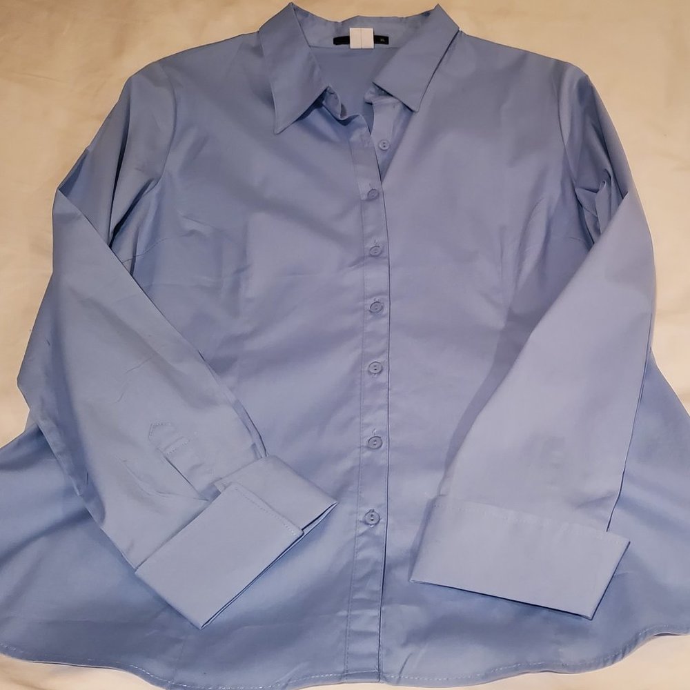 NWOT French Blue Button Down Blouse with Stretch